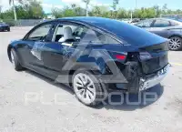 2022 Tesla Model 3 фото