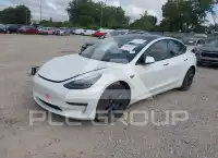 2022 Tesla Model 3 фото