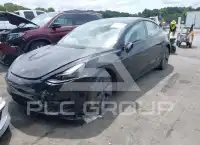 2022 Tesla Model 3 фото