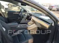 2022 Tesla Model 3 фото