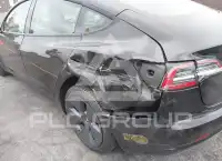 2022 Tesla Model 3 фото