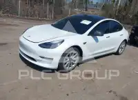 2022 Tesla Model 3 фото