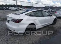 2022 Tesla Model 3 фото
