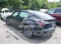 2022 Tesla Model 3 фото