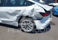 2022 Tesla Model 3 фото