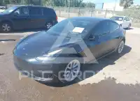 2022 Tesla Model 3 фото