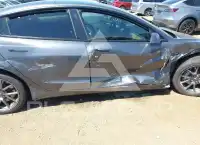 2022 Tesla Model 3 фото