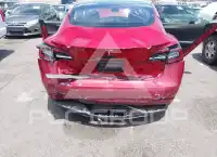 2022 Tesla Model 3 фото