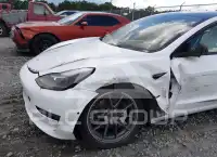 2022 Tesla Model 3 фото
