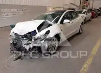 2022 Tesla Model 3 фото
