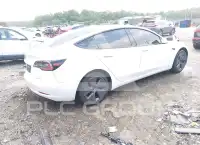 2022 Tesla Model 3 фото