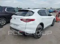 2022 Alfa Romeo Stelvio фото