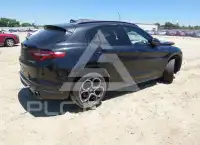 2022 Alfa Romeo Stelvio фото