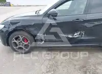 2022 Alfa Romeo Stelvio фото