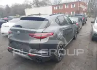 2022 Alfa Romeo Stelvio фото