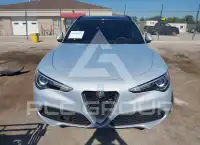 2022 Alfa Romeo Stelvio фото