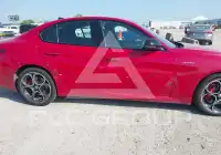 2022 Alfa Romeo Giulia фото