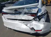 2022 Lexus ES350 photo