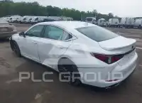 2022 Lexus ES350 photo