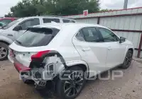 2022 Lexus UX200 photo