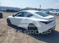 2022 Lexus IS350 фото