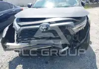 2022 Toyota RAV4 фото