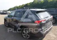 2022 Toyota RAV4 фото