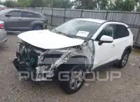 2022 Toyota RAV4 фото