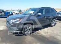 2022 Toyota RAV4 фото
