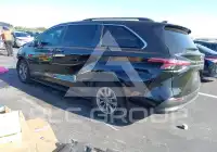 2022 Toyota SIENNA фото