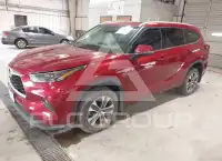 2022 Toyota Highlander photo