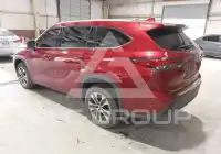 2022 Toyota Highlander photo
