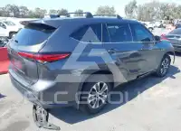2022 Toyota Highlander фото