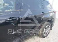 2022 Toyota Highlander photo