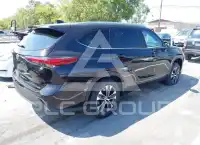 2022 Toyota Highlander фото