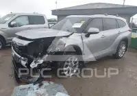 2022 Toyota Highlander photo