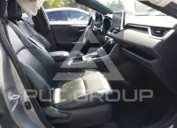 2022 Toyota RAV4 фото