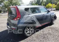 2022 KIA Soul фото