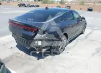 2022 KIA K5 фото