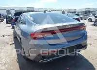 2022 KIA K5 фото