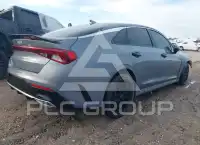 2022 KIA K5 фото