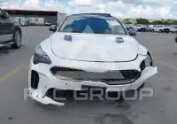 2022 KIA Stinger фото
