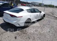 2022 KIA Stinger photo
