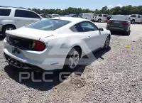 2022 Ford MUSTANG photo