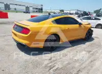 2022 Ford MUSTANG photo