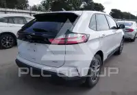 2022 Ford EDGE photo