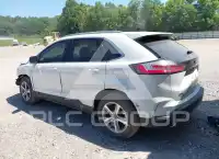 2022 Ford EDGE photo
