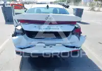 2022 Hyundai Elantra фото
