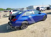 2022 Hyundai Elantra photo