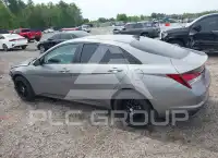 2022 Hyundai Elantra photo